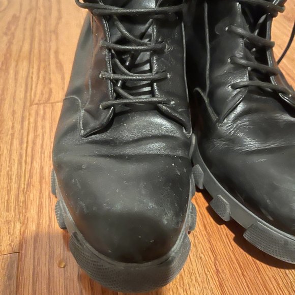 Men's BALENCIAGA Black Leather Work Utility Boots Size 7 US / IT 40 - Picture 3 of 10